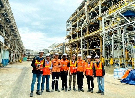 Sinh viên ngành kỹ thuật mỏ Trường đại học Kyushu (Nhật Bản) và Trường đại học UniLaSalle (Cộng hòa Pháp) thực tập ngắn hạn tại Khoa Mỏ